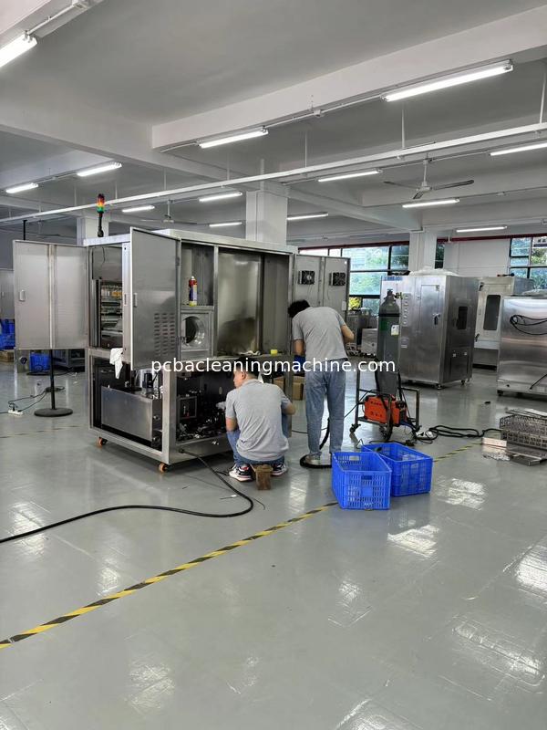 دستگاه اسپری شستشوی دیفلاکس نوع دسته ای PCBA با 3 منیفولد اسپری 2 لایه سبد PCBA 1 کابینت شستشو