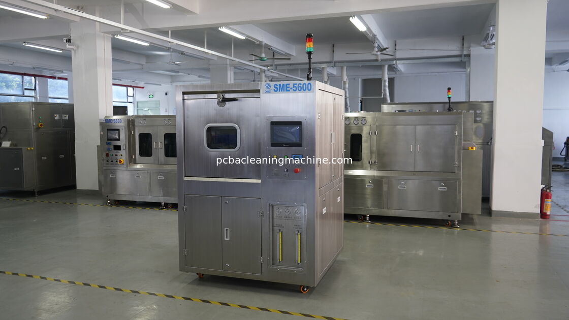 پاک کردن لکه های روی PBCA با استفاده از یک عامل تمیز کننده شیمیایی ماشین تمیز کننده PCB SME -5600T PCBsize 330x250mm به عنوان راه حل پاکسازی حداکثر