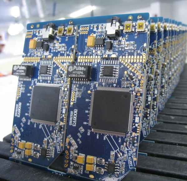ماشین تمیزکننده خودکار Pcba 560*610 میلی متری سبد شستشوی دولایه با مقدار و چند برابر
